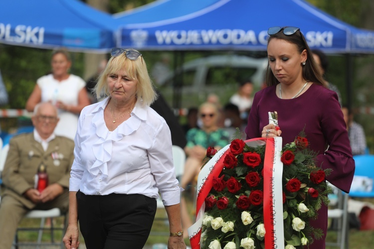 Uroczystość 74. rocznicy wymordowania partyzantów "Bartka" w Starym Grodkowie - 2020