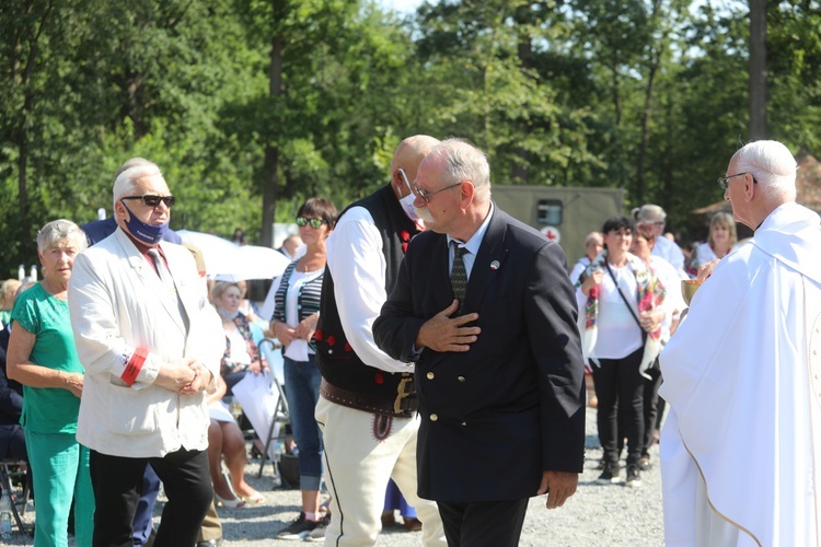 Uroczystość 74. rocznicy wymordowania partyzantów "Bartka" w Starym Grodkowie - 2020