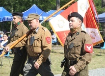 Przedstawiciele Stowarzyszenia Rodzin Żołnierzy NSZ VII Okręgu Śląskiego oddali hołd pomordowanym 74 lata temu... 