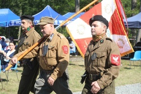 Przedstawiciele Stowarzyszenia Rodzin Żołnierzy NSZ VII Okręgu Śląskiego oddali hołd pomordowanym 74 lata temu... 