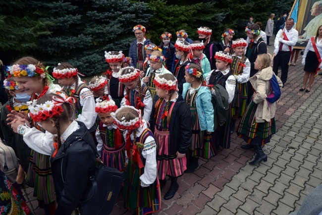 Św. Jan Paweł II patronem Szkoły Podstawowej w Wolanowie