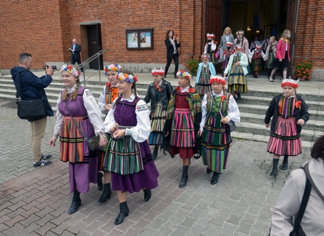 Św. Jan Paweł II patronem Szkoły Podstawowej w Wolanowie