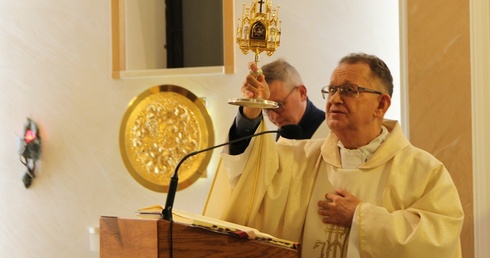 Ks. Aleksander Radecki do karmelitanek bosych: Niech wasza miłość będzie interesowna