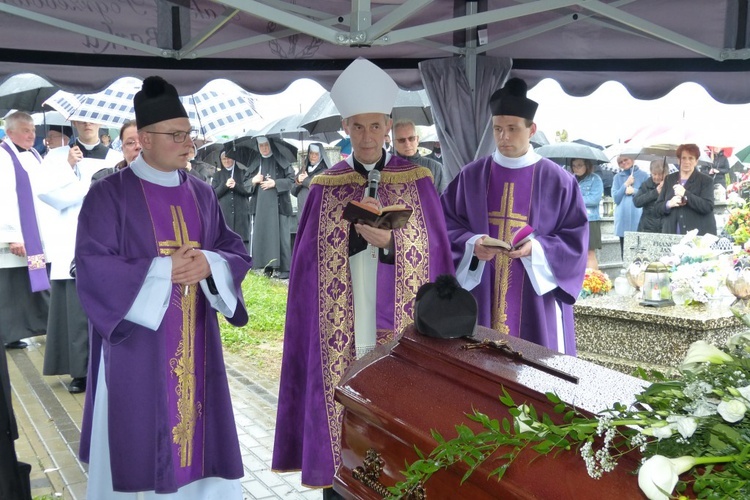 Poręba Spytkowska. Pogrzeb śp. ks. Józefa Górki