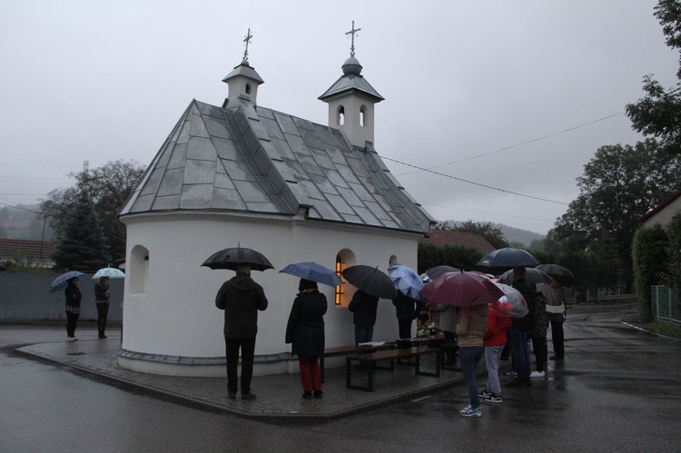 Cyganowice. Błogosławieństwo odnowionej kaplicy