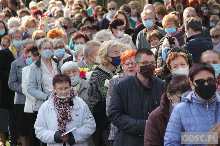 Odpust różańcowy i wręczenie diecezjalnych odznaczeń w Rokitnie