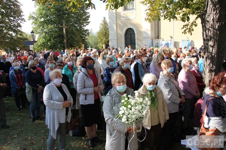 Odpust różańcowy i wręczenie diecezjalnych odznaczeń w Rokitnie