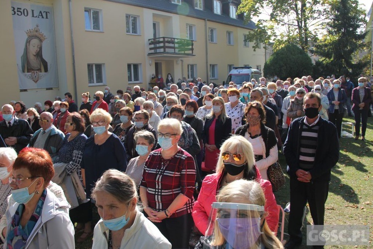 Odpust różańcowy i wręczenie diecezjalnych odznaczeń w Rokitnie