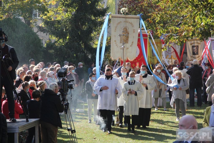 Odpust różańcowy i wręczenie diecezjalnych odznaczeń w Rokitnie