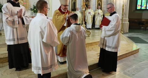 Nigdy w życiu nie rozstawaj się ze słowem Bożym