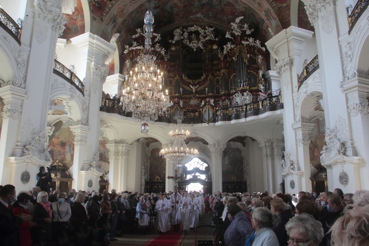 Żywy Różaniec u Matki