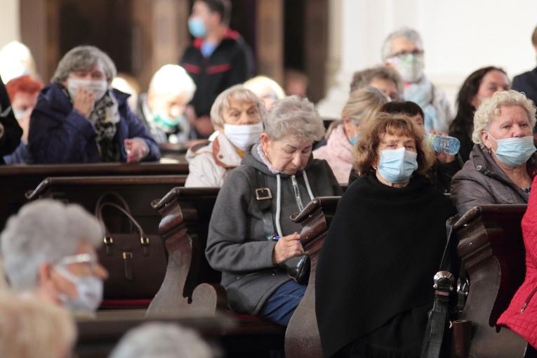 Żywy Różaniec u Matki