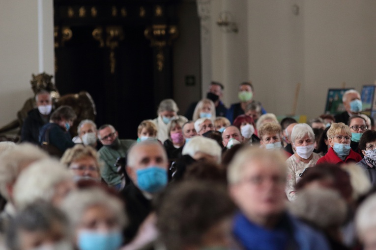 Żywy Różaniec u Matki