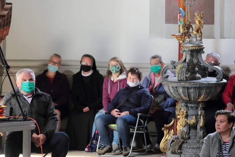 Żywy Różaniec u Matki