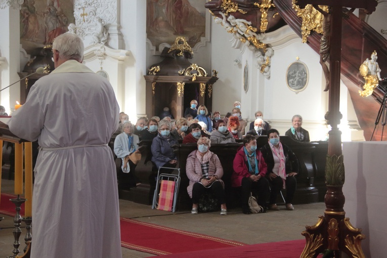 Żywy Różaniec u Matki