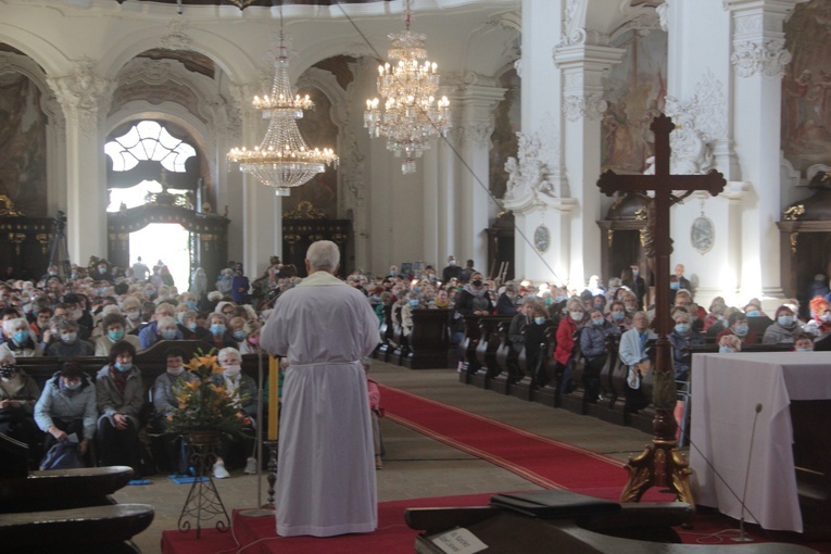 Żywy Różaniec u Matki