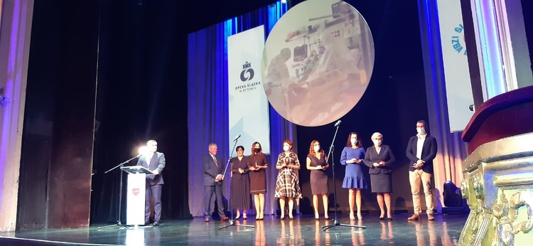 Bytom. Koncertem "Zarażeni Dobrem" artyści podziękowali personelowi medycznemu za walkę z koronawirusem