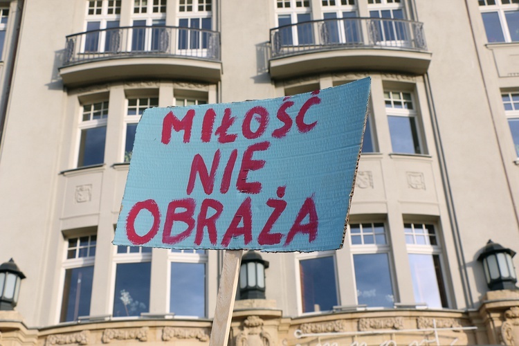 12. Wrocławski Marsz Równości - co chcieli przekazać uczestnicy pochodu?