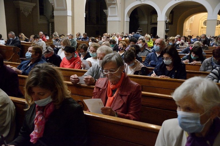 Wieczór św. Tereski w Strzelcach Opolskich