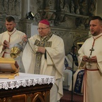 Bp Karol Kulczycki w swoich rodzinnych stronach - Msza św. w Czerninie