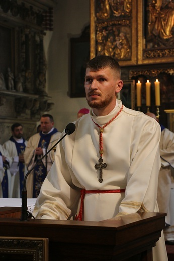 Bp Karol Kulczycki w swoich rodzinnych stronach - Msza św. w Czerninie