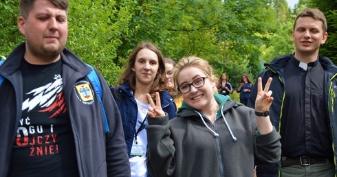Organizacja wychowuje młodych ludzi do odpowiedzialnej służby.