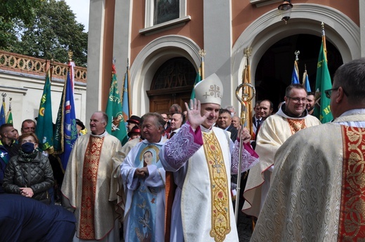 Pielgrzymka hodowców gołębi i orkiestr kalwaryjskich