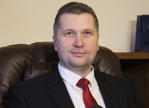 Przemysław Czarnek miał dziś zostać zaprzysiężony na ministra.