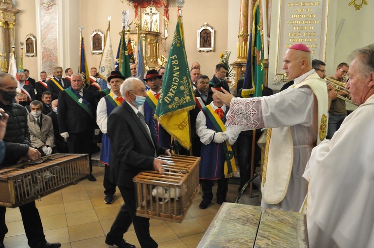 Pielgrzymka hodowców gołębi i orkiestr kalwaryjskich