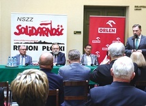 ▼	Panel dyskusyjny z udziałem lokalnych działaczy rodzącej się cztery dekady temu Solidarności.