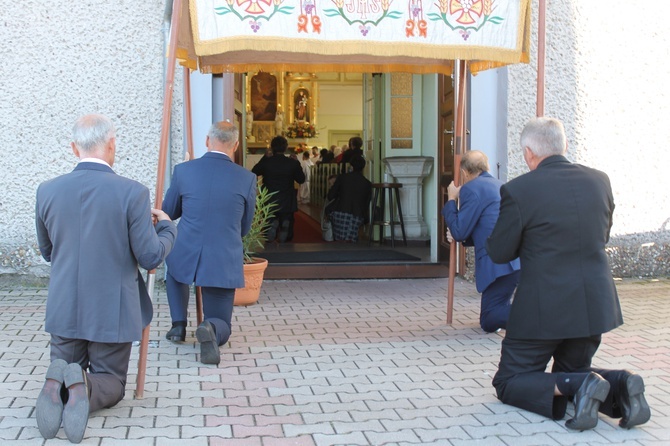 Matka Boża z Lourdes i Stygmaty św. Franciszka z Asyżu