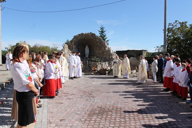 Matka Boża z Lourdes i Stygmaty św. Franciszka z Asyżu