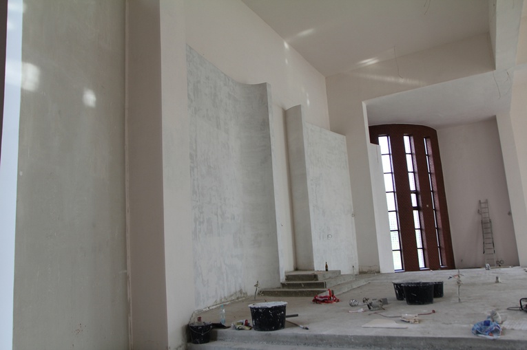 Kościół pw. NMP Bolesnej we Wrocławiu-Strachocinie - trwają ostatnie prace