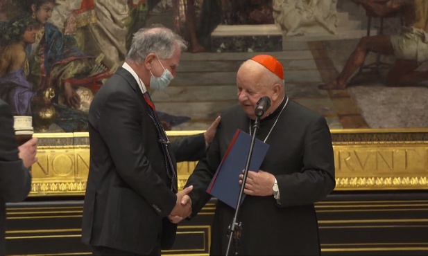 Rocco Buttiglione laureatem Nagrody im. bp. Tadeusza Pieronka