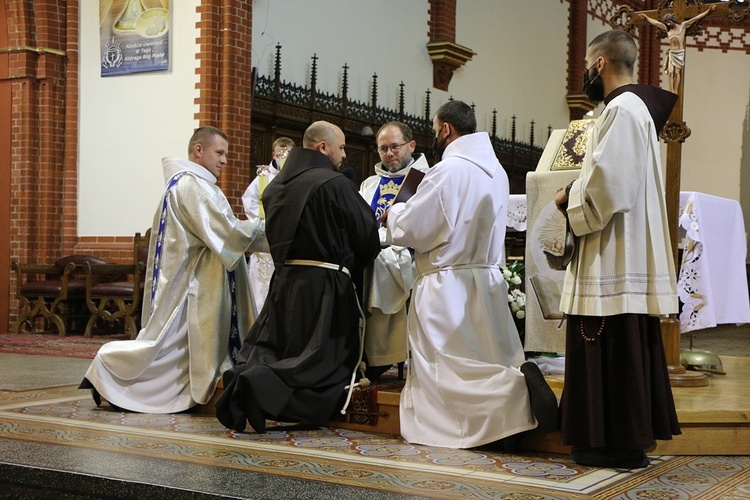 Śluby wieczyste braci franciszkanów na wrocławskich Karłowicach