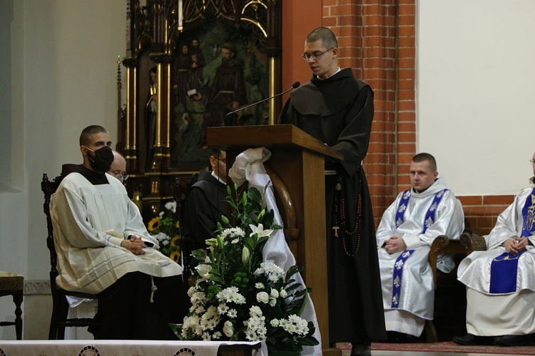 Śluby wieczyste braci franciszkanów na wrocławskich Karłowicach