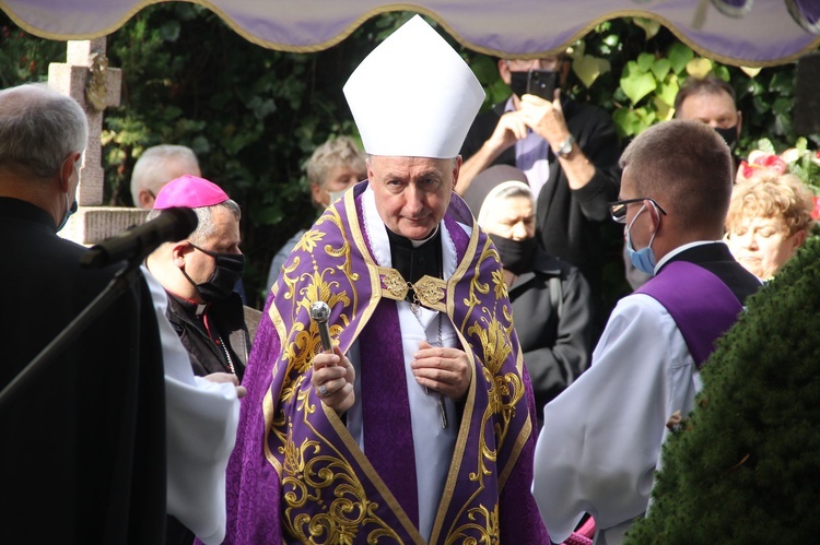 Tarnów. Pogrzeb śp. ks. prał. Adama Nowaka