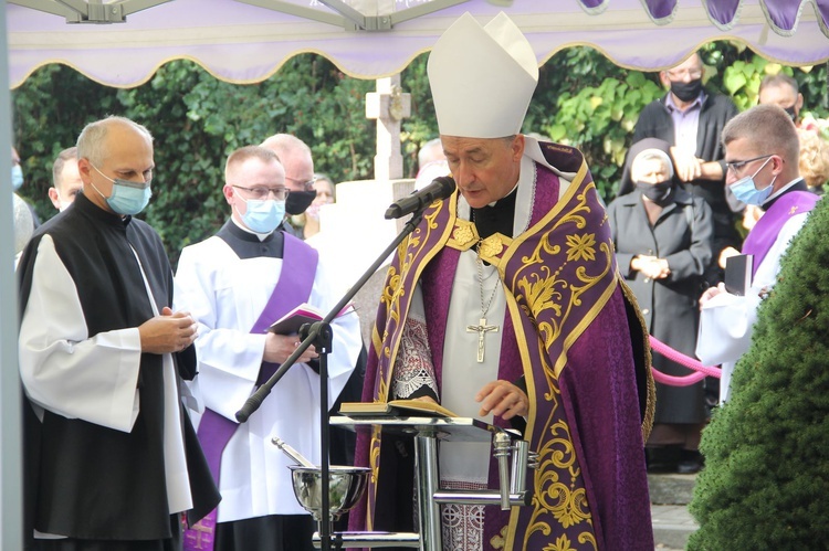 Tarnów. Pogrzeb śp. ks. prał. Adama Nowaka