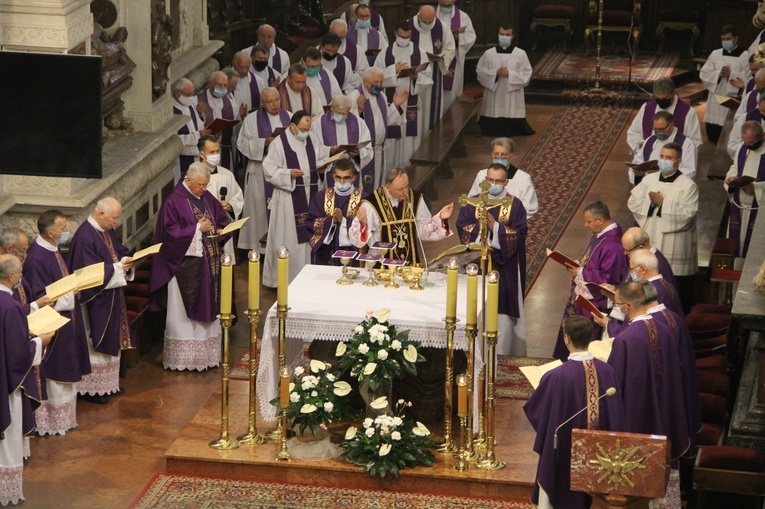 Tarnów. Pogrzeb śp. ks. prał. Adama Nowaka