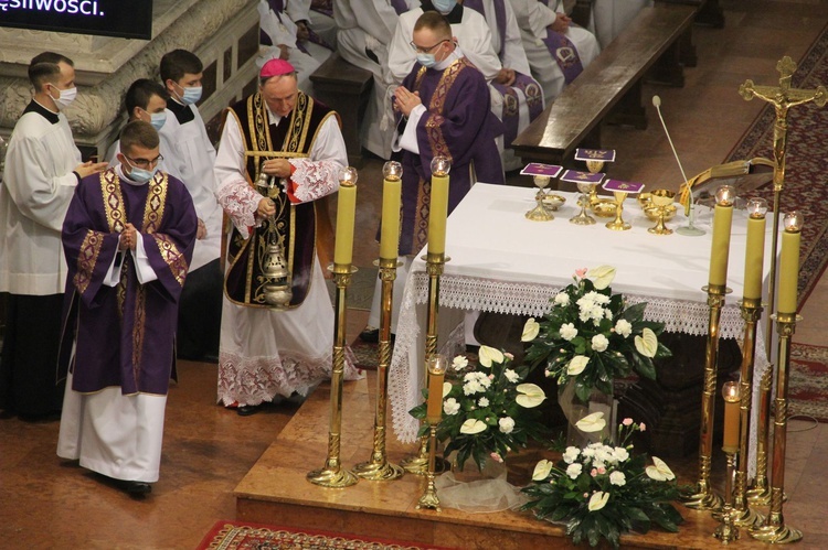 Tarnów. Pogrzeb śp. ks. prał. Adama Nowaka