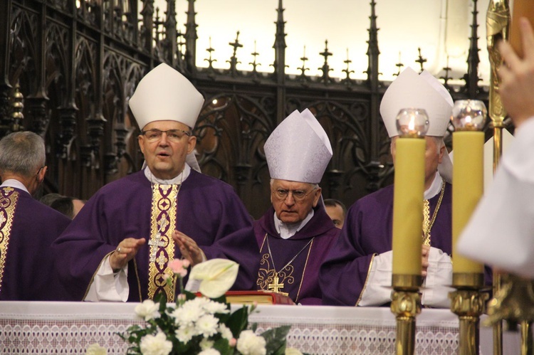 Tarnów. Pogrzeb śp. ks. prał. Adama Nowaka