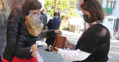 Diecezjanie solidarni ze zdolną młodzieżą. Zbiórka na rzecz FDNT