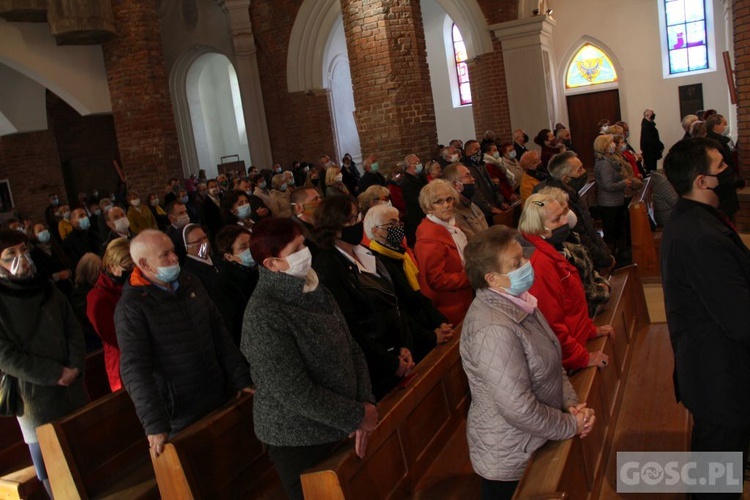 Modlitwa w intencji śp. ks. Janusza Malskiego w głogowskiej kolegiacie