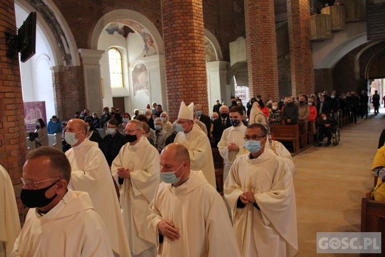 Modlitwa w intencji śp. ks. Janusza Malskiego w głogowskiej kolegiacie