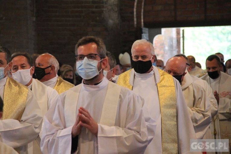 Modlitwa w intencji śp. ks. Janusza Malskiego w głogowskiej kolegiacie