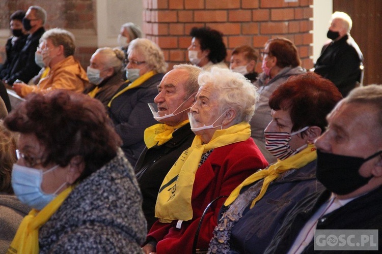 Modlitwa w intencji śp. ks. Janusza Malskiego w głogowskiej kolegiacie