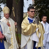 Relikwie św. Jana Pawła II wprowadzono w niedzielę 11 października. 