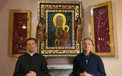 Ks. Mateusz Dudkiewicz i Marek Zaremba - inicjatorzy rekolekcji internetowych "Serce Matki".