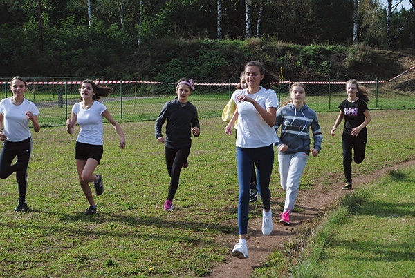 ▲	Ścigało się około 100 zawodników.