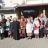 ▲	Pamiątkowe zdjęcie wolontariuszy, dawnego i obecnego proboszcza oraz gości z innych parafii.
